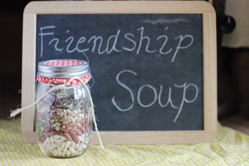 Gift in a Jar: Friendship Bean Soup with free printable!