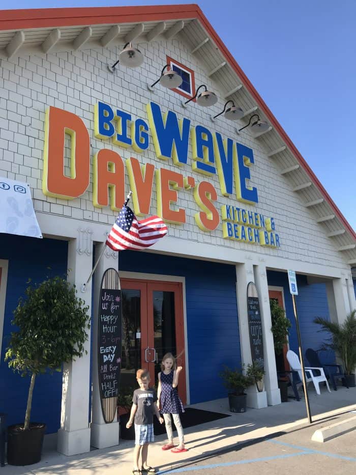 Experience some of the best places to eat in Gulf Shores! We even visited a couple of these best restaurants Gulf Shores and Orange beach have to offer twice during our trip. Be sure to check out these best Gulf Shores restaurants on your next Alabama Gulf Coast vacation.