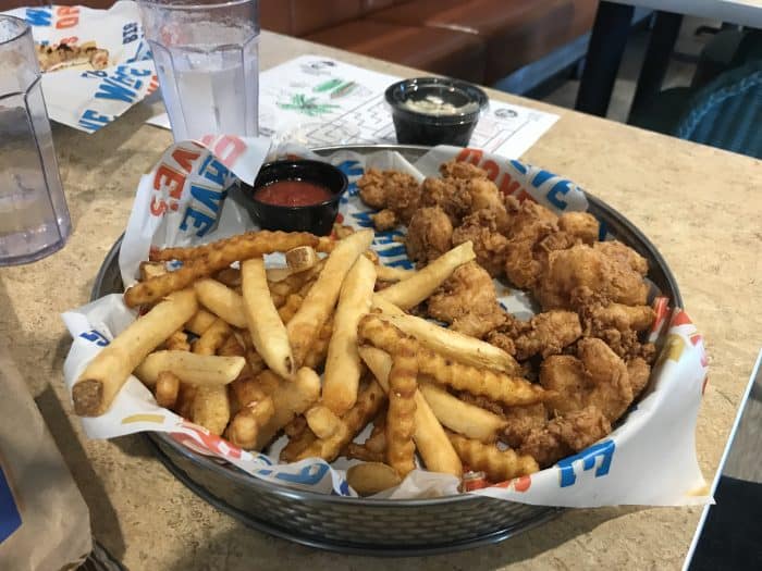 Experience some of the best places to eat in Gulf Shores! We even visited a couple of these best restaurants Gulf Shores and Orange beach have to offer twice during our trip. Be sure to check out these best Gulf Shores restaurants on your next Alabama Gulf Coast vacation.