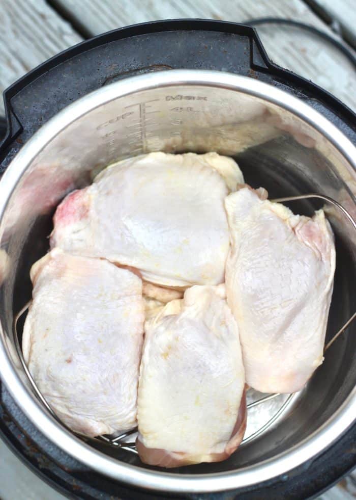 raw chicken thighs in an instant pot