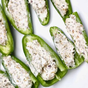jalapeno pepper halves stuffed with goat cheese blend