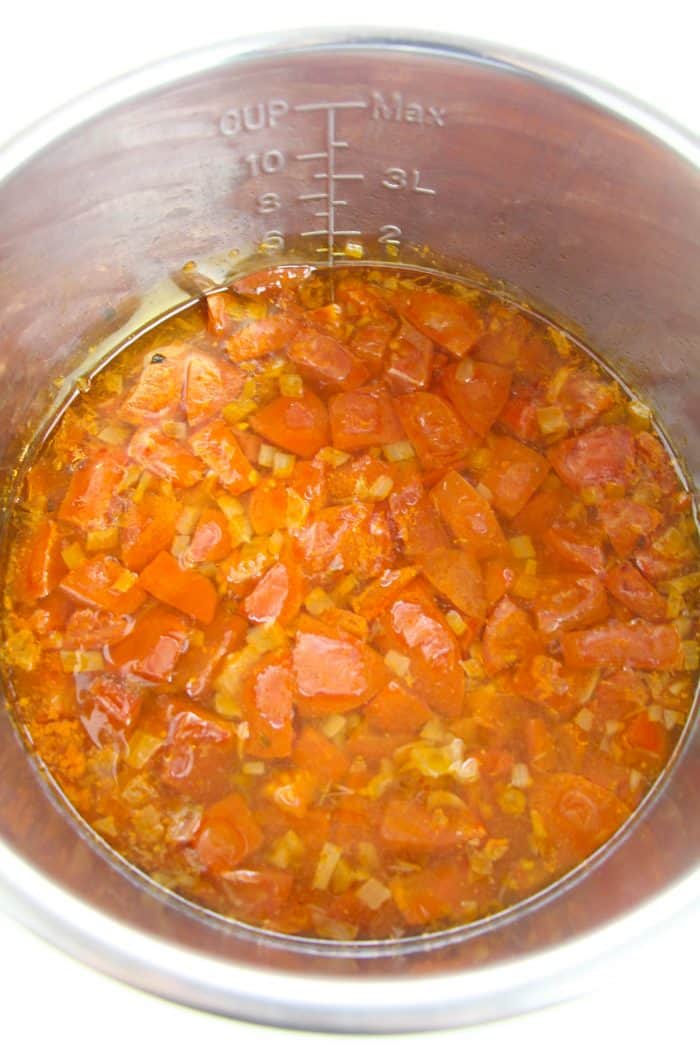 vegan tomato soup in an instant pot