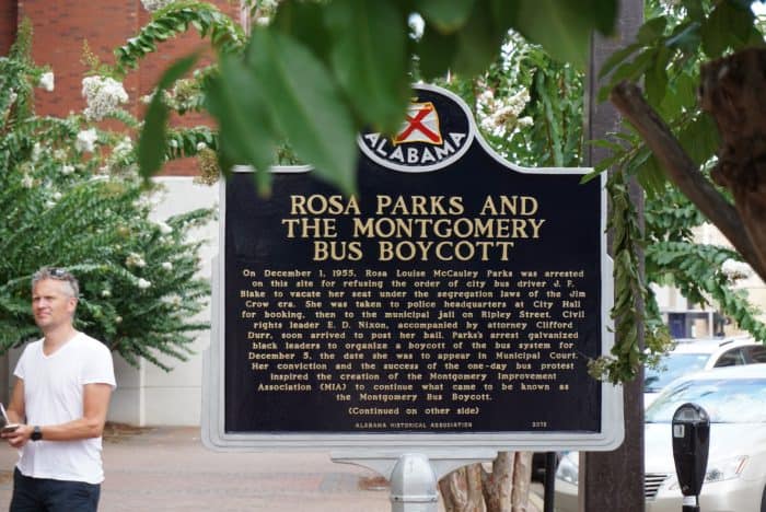 historical marker in montgomery alabama about rosa parks and the montgomery bus boycott